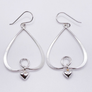 Hjerteformede øreringer